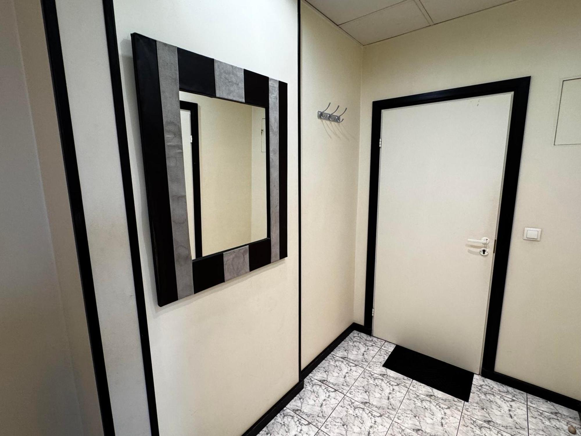 Aparthotel Riga Exteriör bild A mirror in a bathroom
